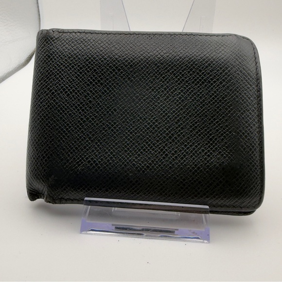 Louis Vuitton Other - Louis Vuitton Black Taiga Leather Bifold Wallet | Men’s | Pre-Owned |